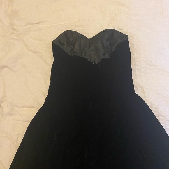 Vintage strapless velvet gown - Picture 4 of 4